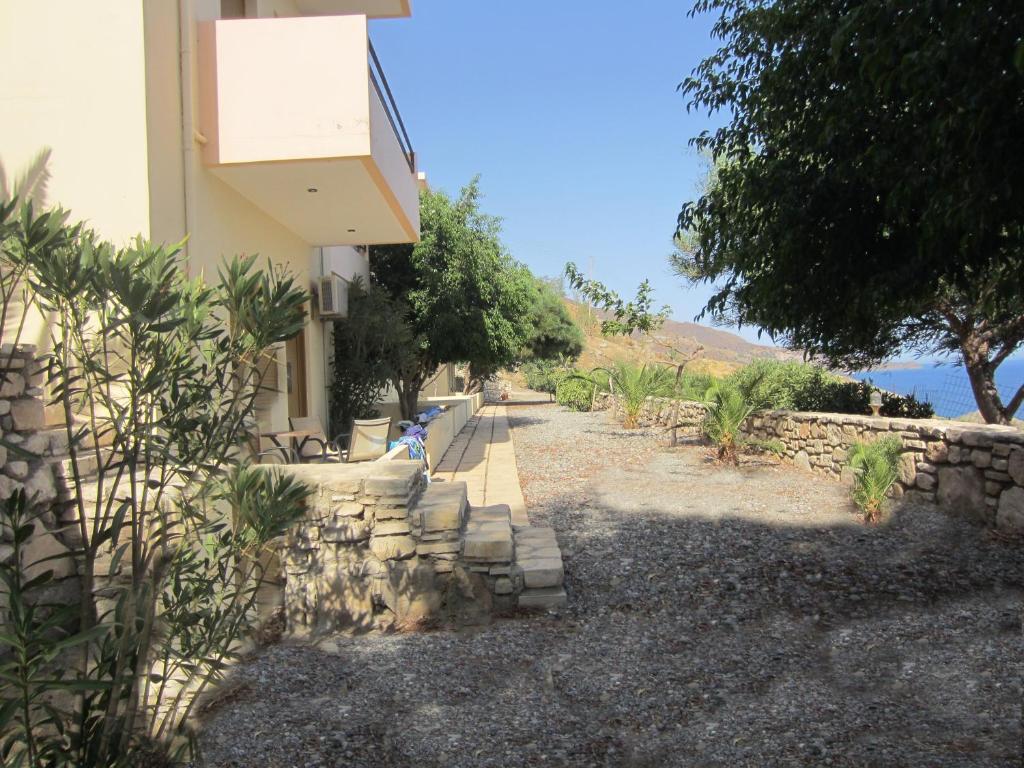 Sfinias Apartments Kaloí Liménes Exterior foto